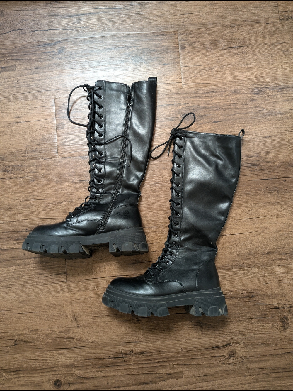 Black Lace-Up Knee-High Chunky Heeled Boots